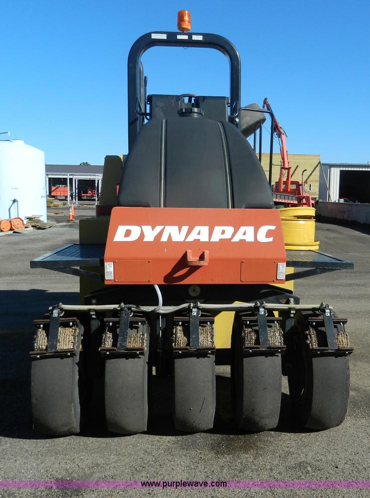 image for item E4173 2005 Dyna-Pac CP142 pneumatic roller