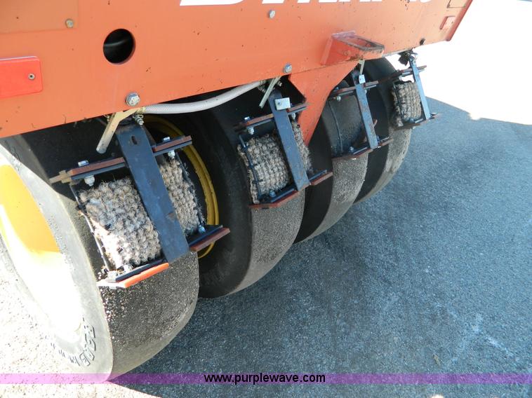 image for item E4173 2005 Dyna-Pac CP142 pneumatic roller