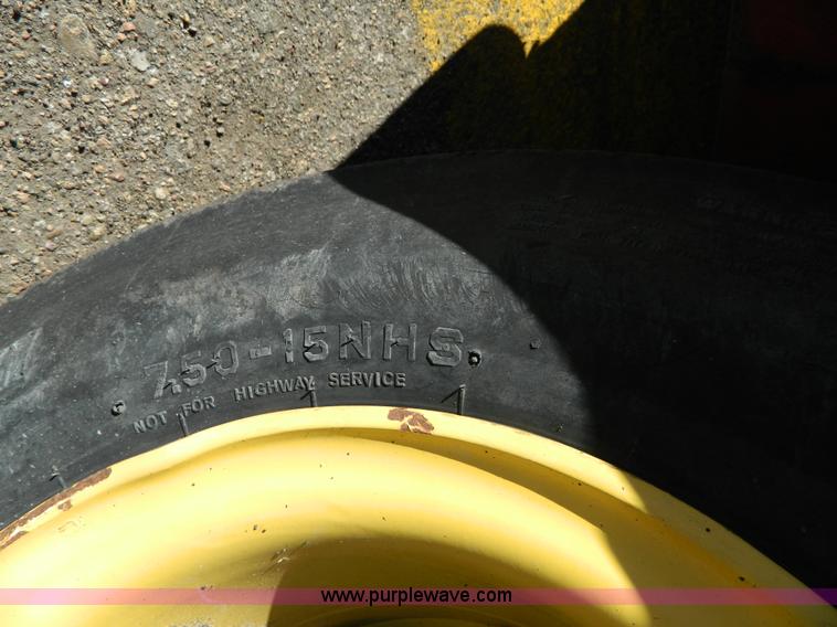 image for item E4173 2005 Dyna-Pac CP142 pneumatic roller