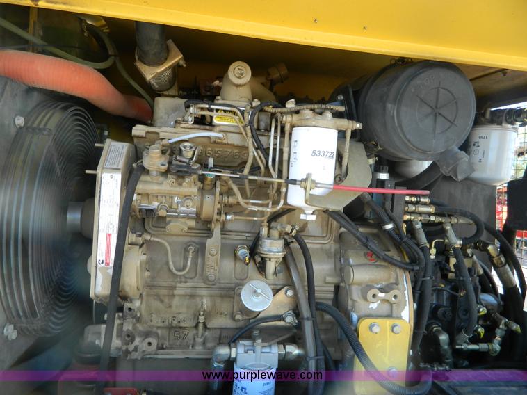 image for item E4173 2005 Dyna-Pac CP142 pneumatic roller