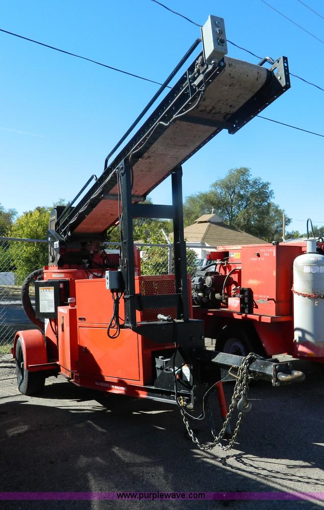 image for item E4178 2004 Craft Co SS-125 crack seal machine