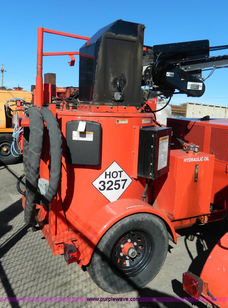 image for item E4178 2004 Craft Co SS-125 crack seal machine