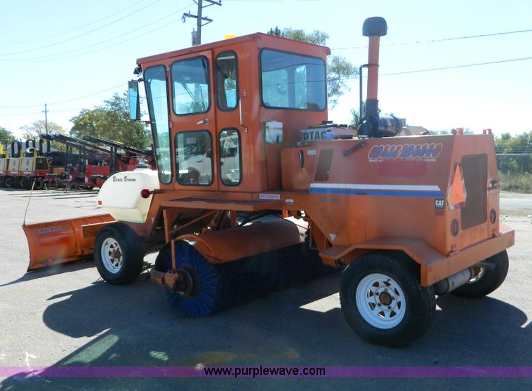 image for item E4185 2001 Broce CR-350 broom