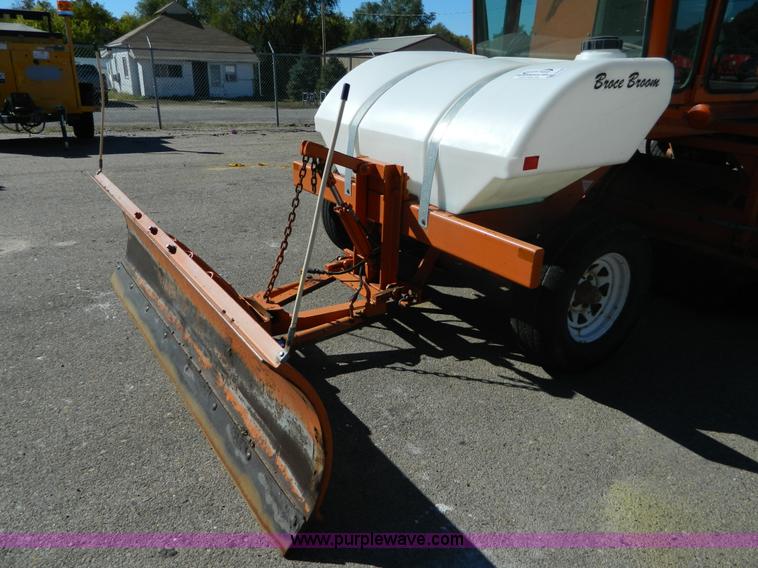 image for item E4185 2001 Broce CR-350 broom