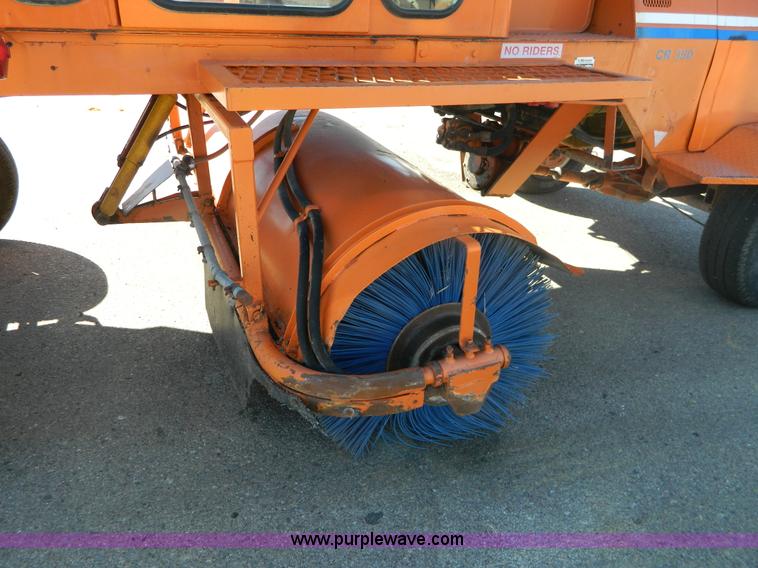 image for item E4185 2001 Broce CR-350 broom