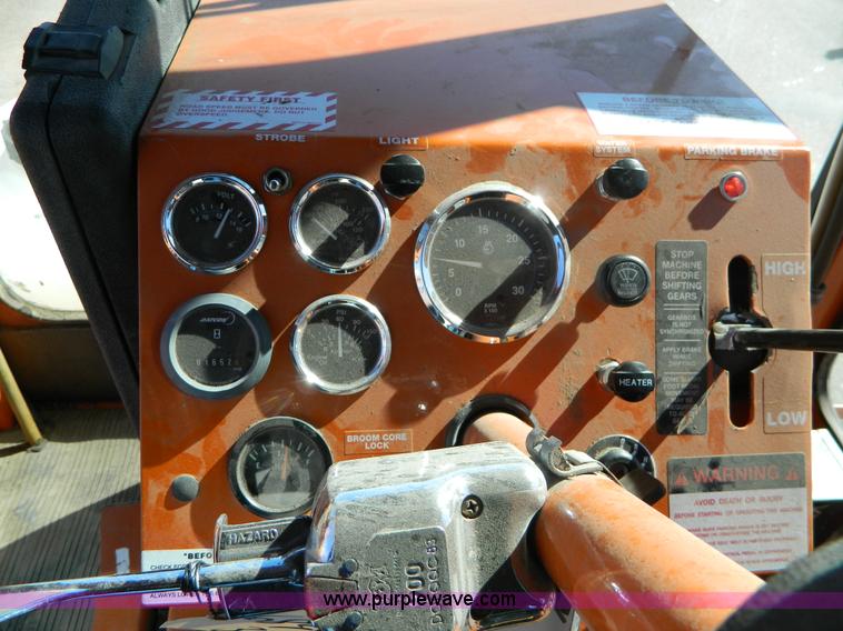 image for item E4185 2001 Broce CR-350 broom