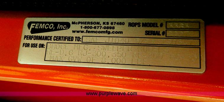 image for item E4185 2001 Broce CR-350 broom