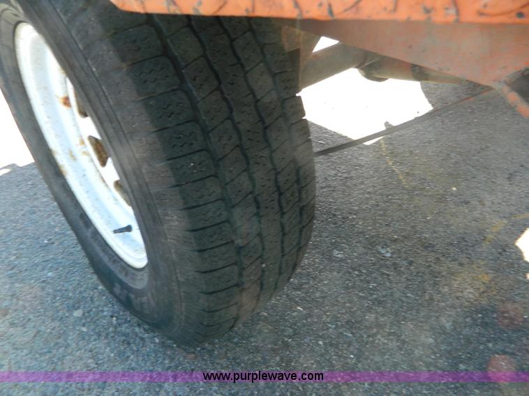 image for item E4186 2001 Broce CR-350 broom