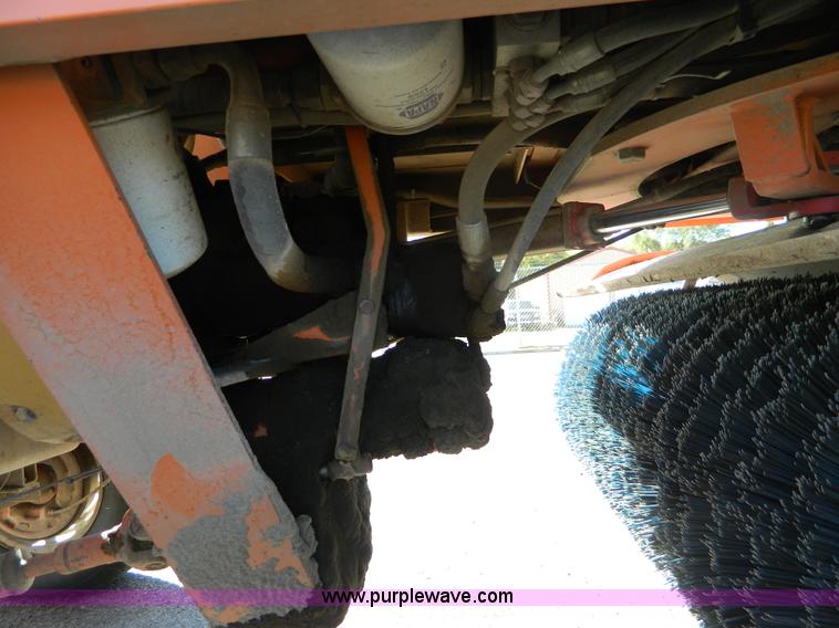 image for item E4186 2001 Broce CR-350 broom