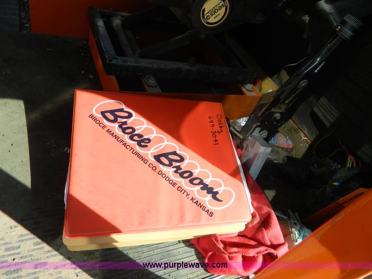 image for item E4186 2001 Broce CR-350 broom