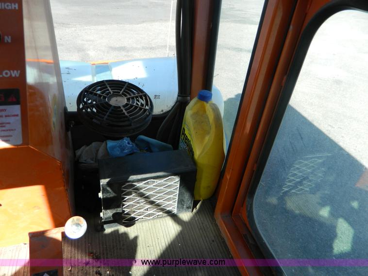 image for item E4186 2001 Broce CR-350 broom