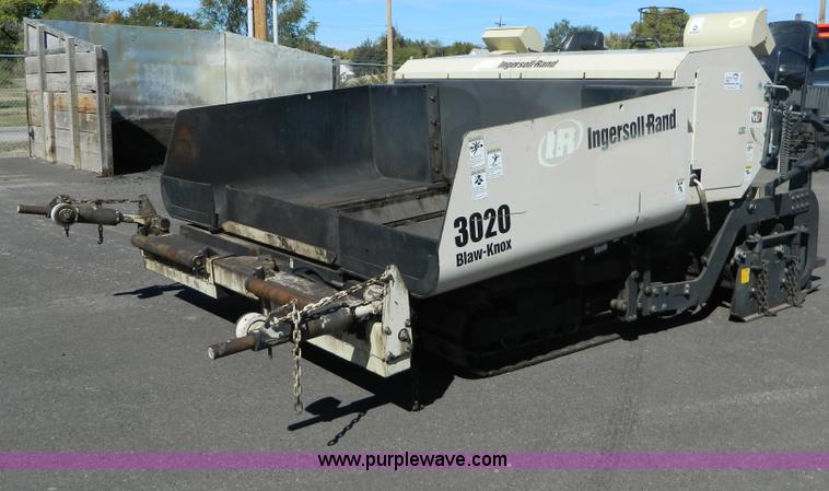 image for item E4188 2006 Ingersoll Rand IR3120 self-propelled asphalt paver