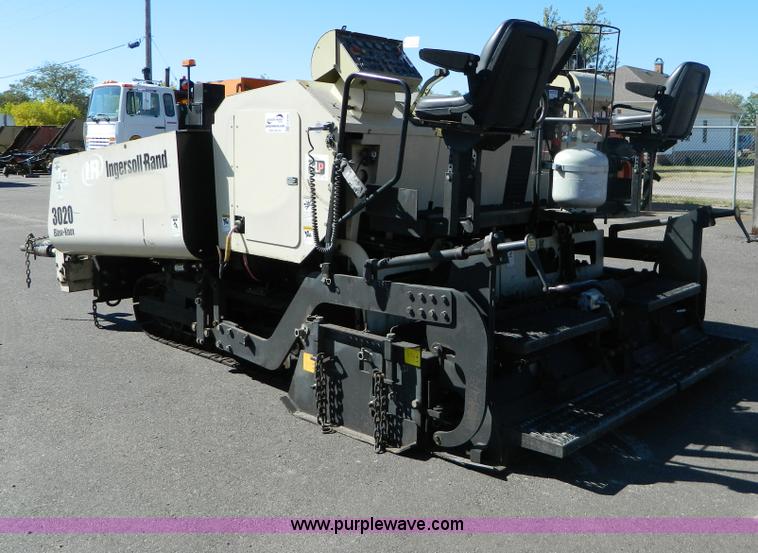 image for item E4188 2006 Ingersoll Rand IR3120 self-propelled asphalt paver