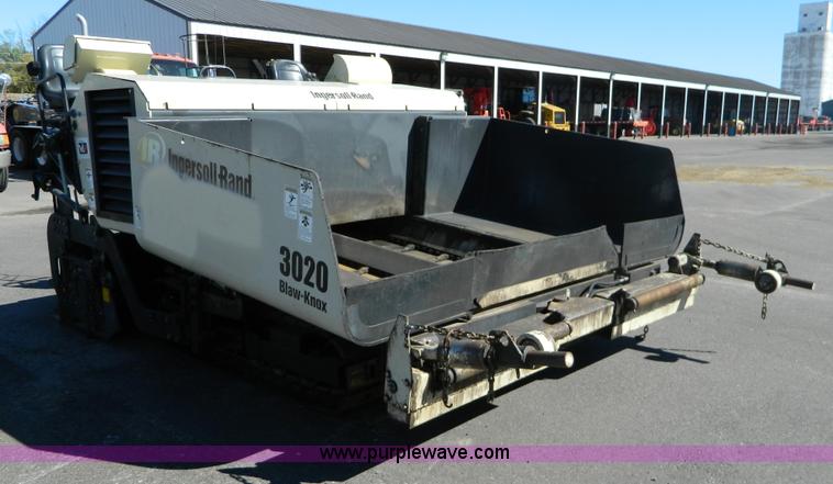 image for item E4188 2006 Ingersoll Rand IR3120 self-propelled asphalt paver