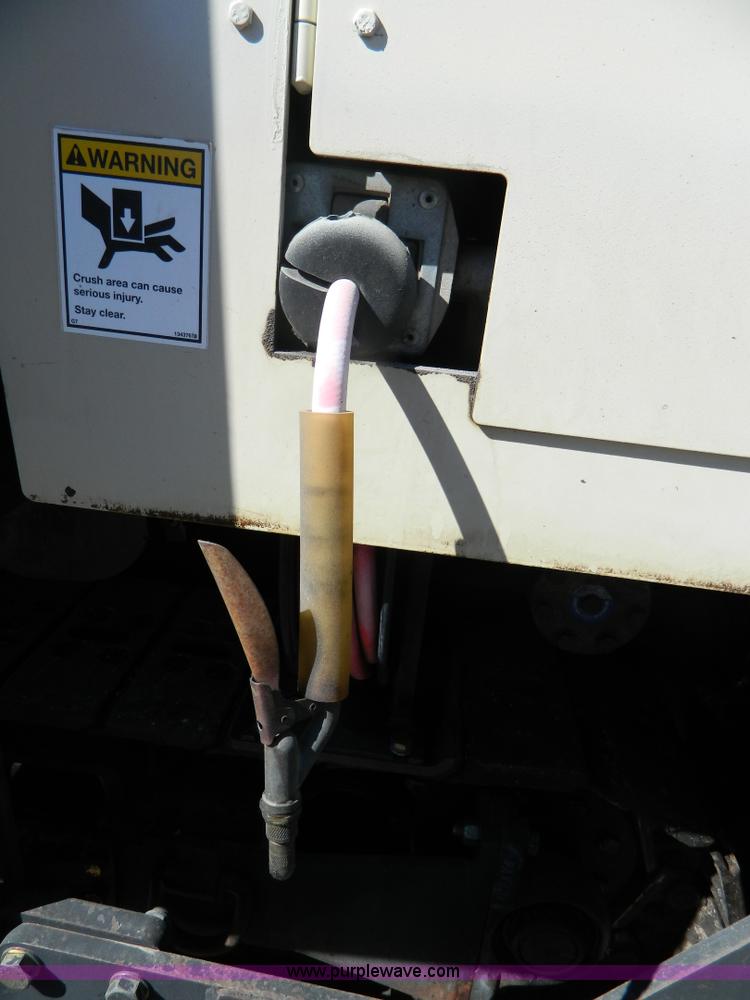 image for item E4188 2006 Ingersoll Rand IR3120 self-propelled asphalt paver