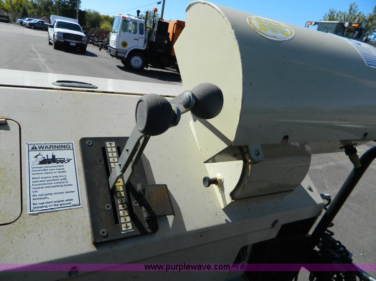 image for item E4188 2006 Ingersoll Rand IR3120 self-propelled asphalt paver