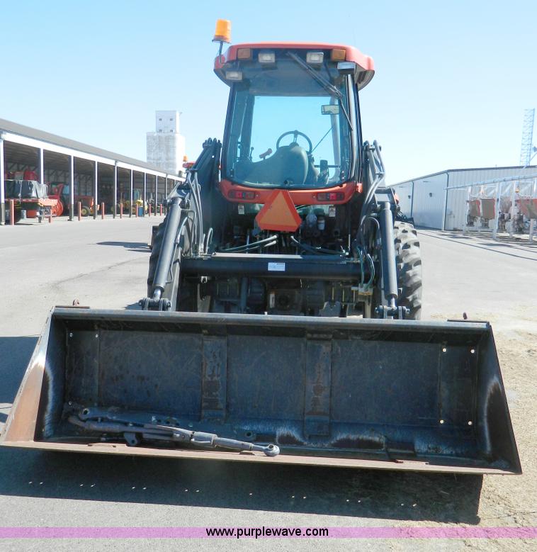 image for item E4189 2000 New Holland TV-140 bi-directional 4WD tractor