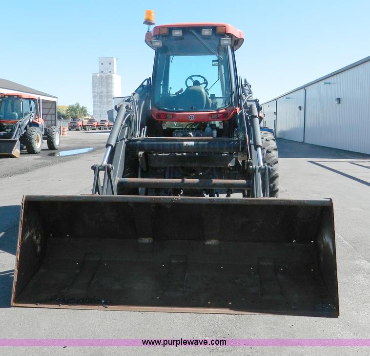 image for item E4191 2000 New Holland TV-140 tractor