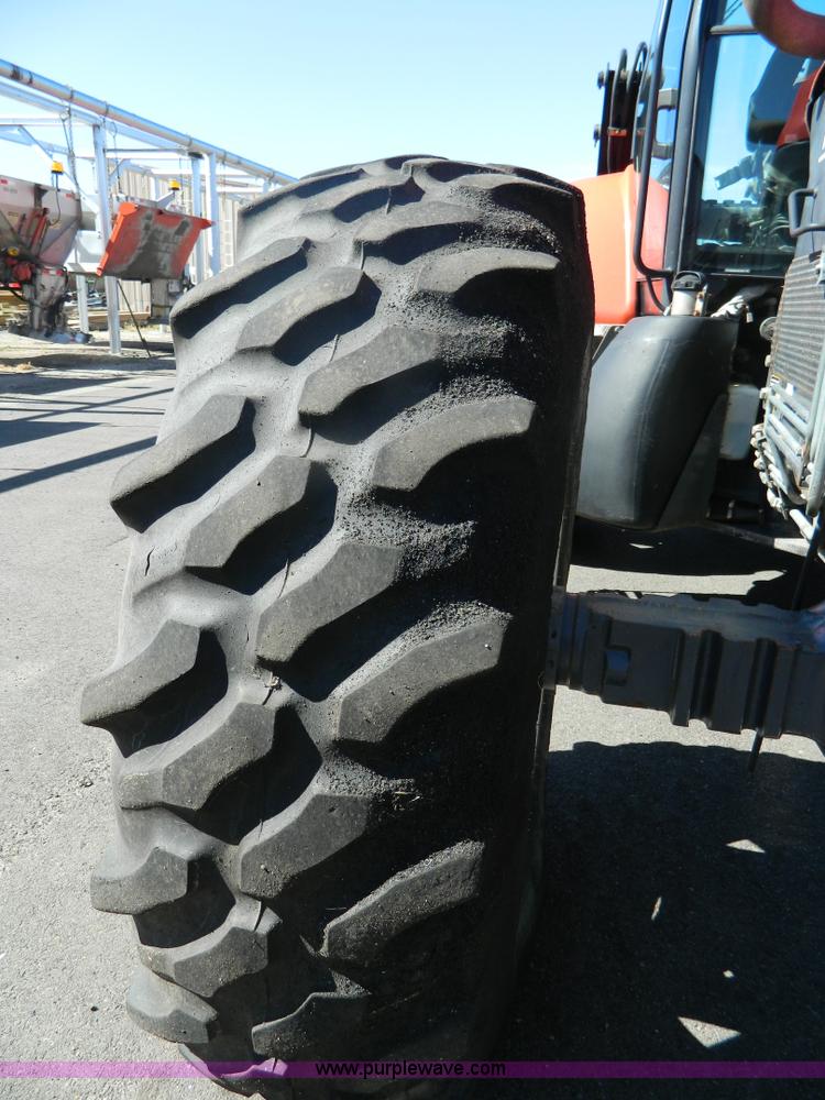 image for item E4191 2000 New Holland TV-140 tractor