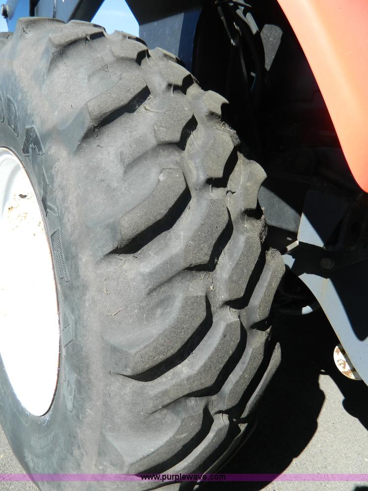 image for item E4191 2000 New Holland TV-140 tractor