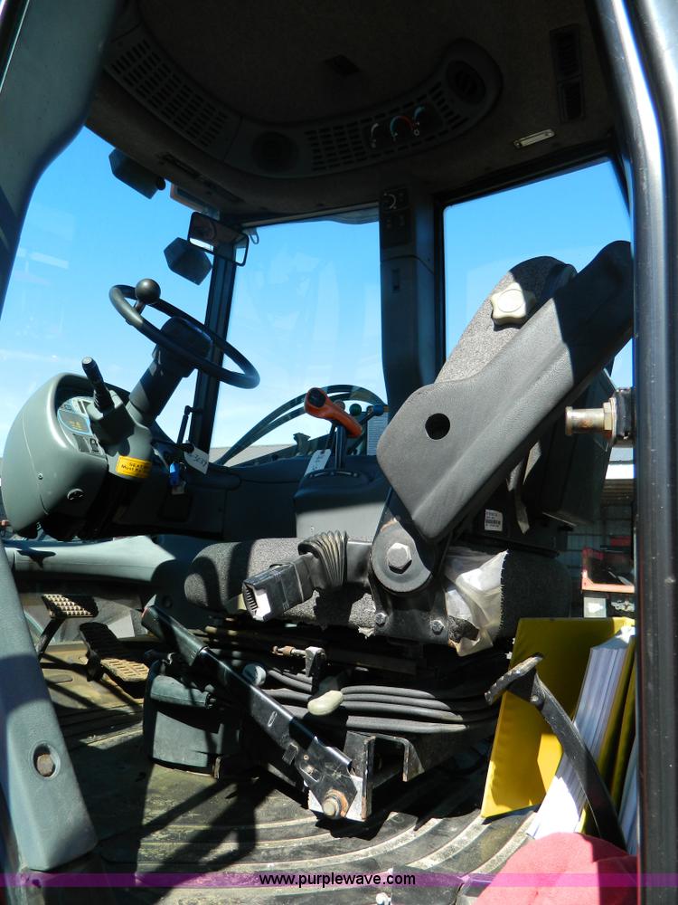 image for item E4191 2000 New Holland TV-140 tractor