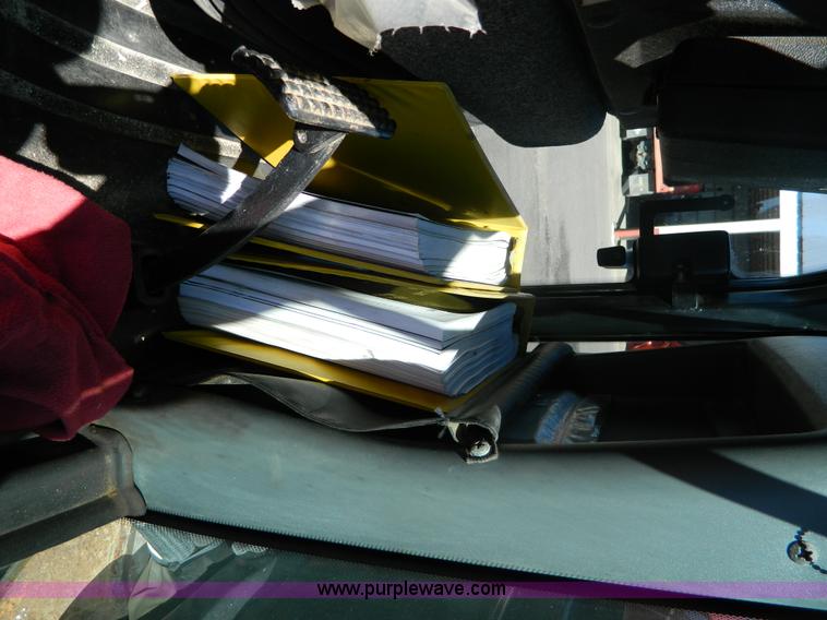 image for item E4191 2000 New Holland TV-140 tractor