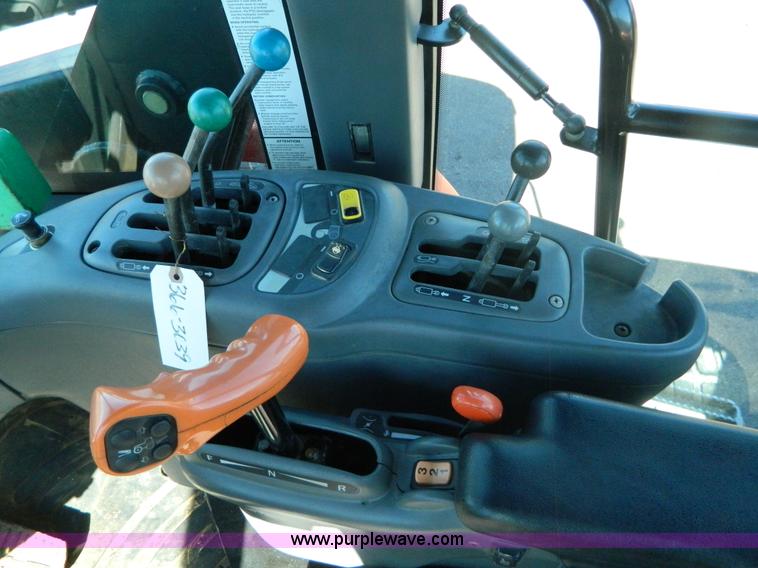 image for item E4191 2000 New Holland TV-140 tractor