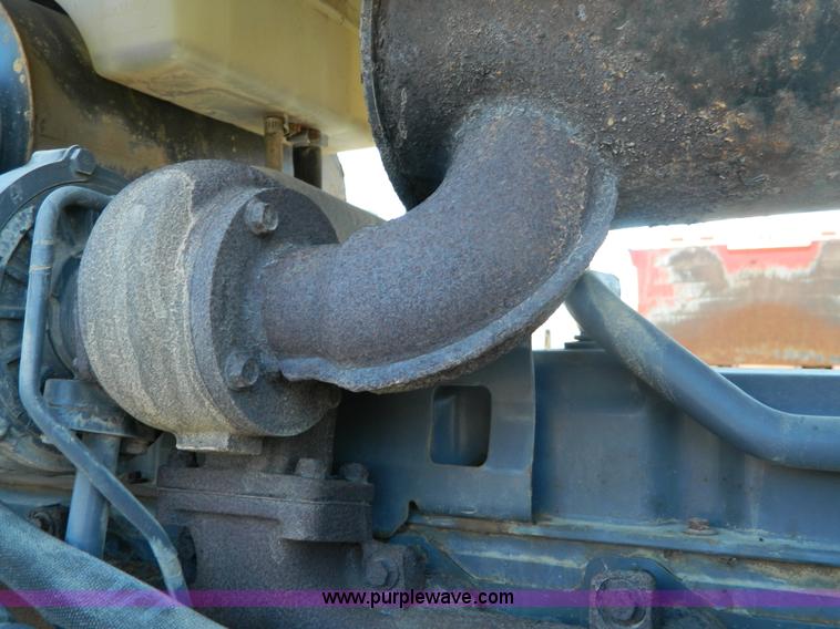 image for item E4191 2000 New Holland TV-140 tractor