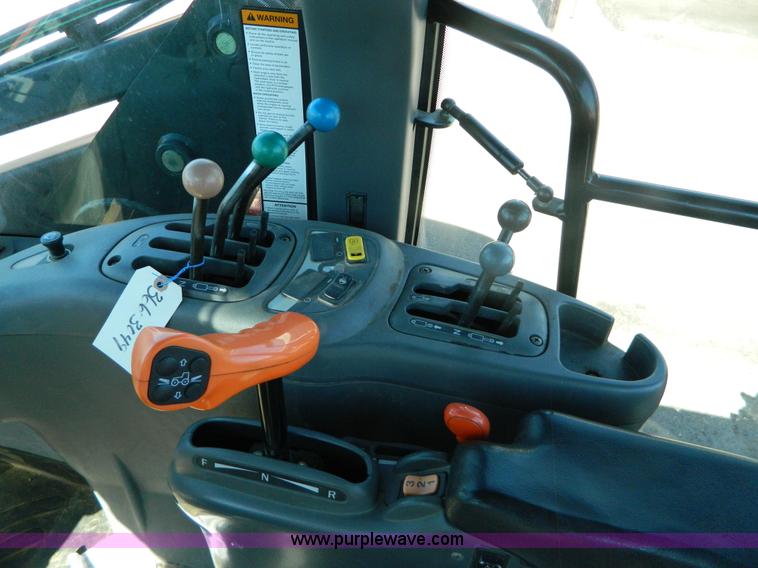 image for item E4192 2000 New Holland TV-140 tractor