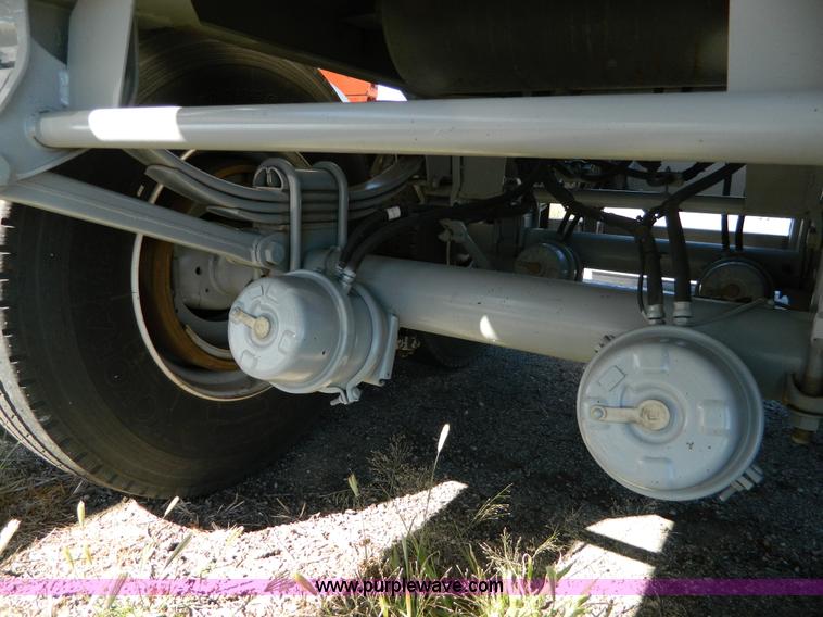 image for item E4197 2008 Brenner 2NC600010SS water tanker trailer