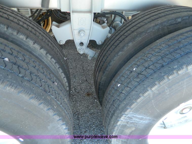 image for item E4197 2008 Brenner 2NC600010SS water tanker trailer