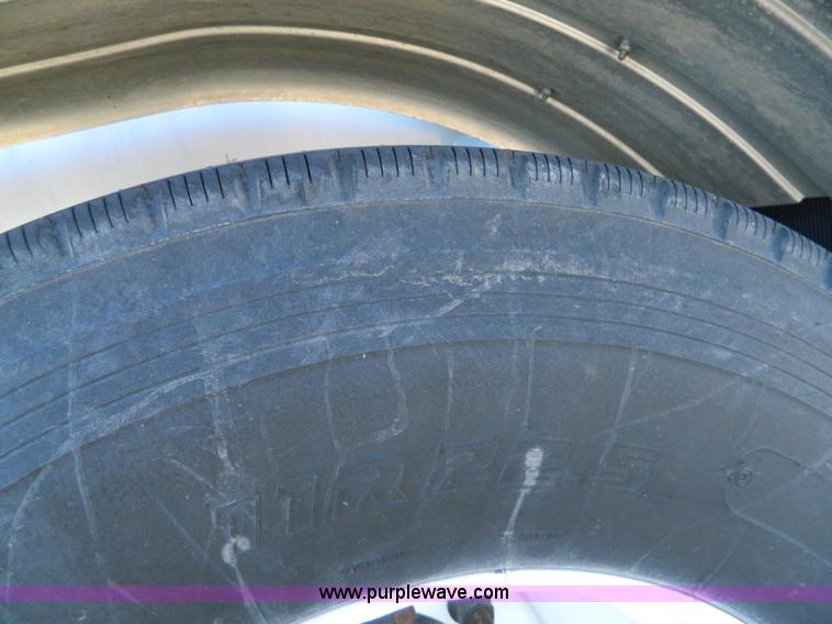 image for item E4197 2008 Brenner 2NC600010SS water tanker trailer