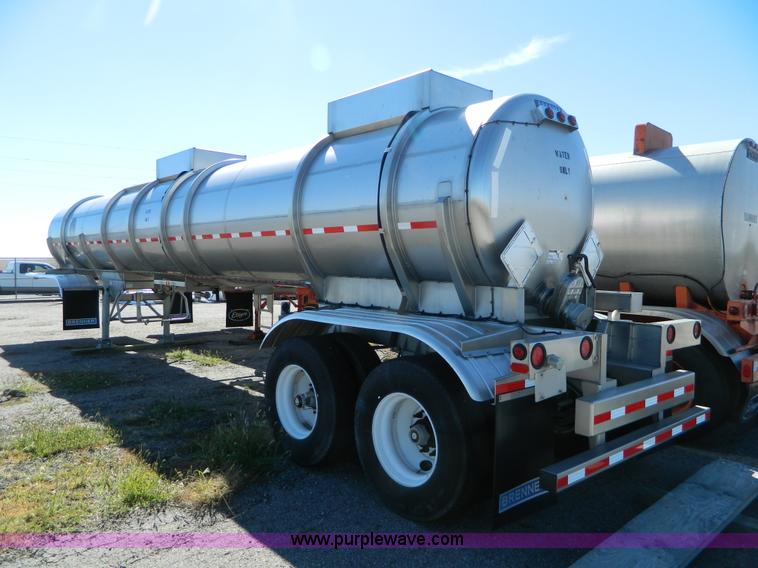 image for item E4197 2008 Brenner 2NC600010SS water tanker trailer