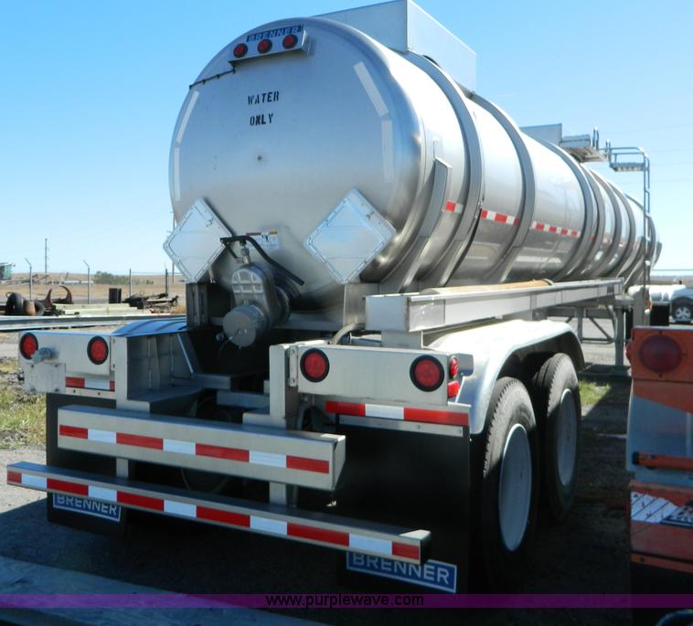 image for item E4197 2008 Brenner 2NC600010SS water tanker trailer