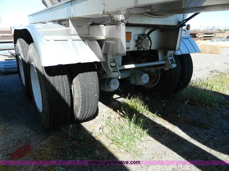 image for item E4197 2008 Brenner 2NC600010SS water tanker trailer