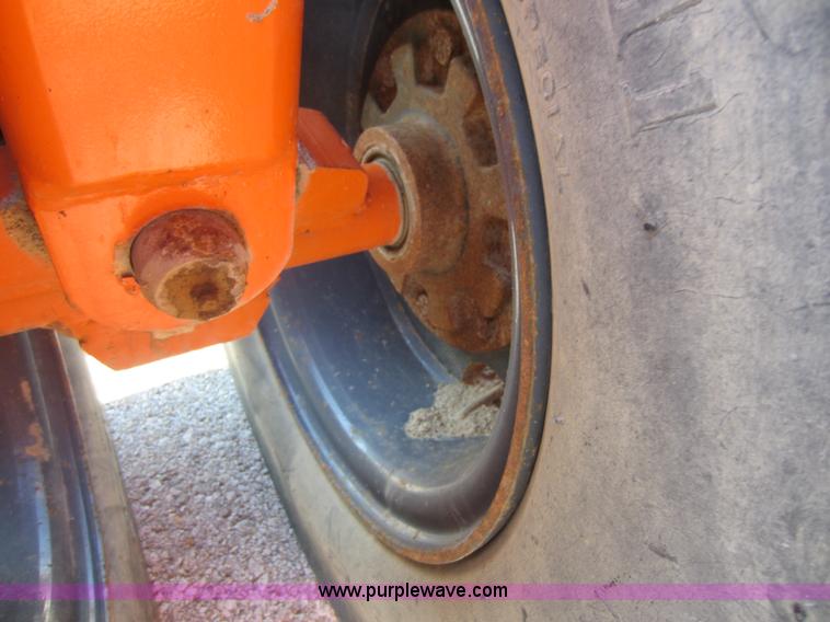 image for item E8053 2001 Hamm GRW6 combination roller