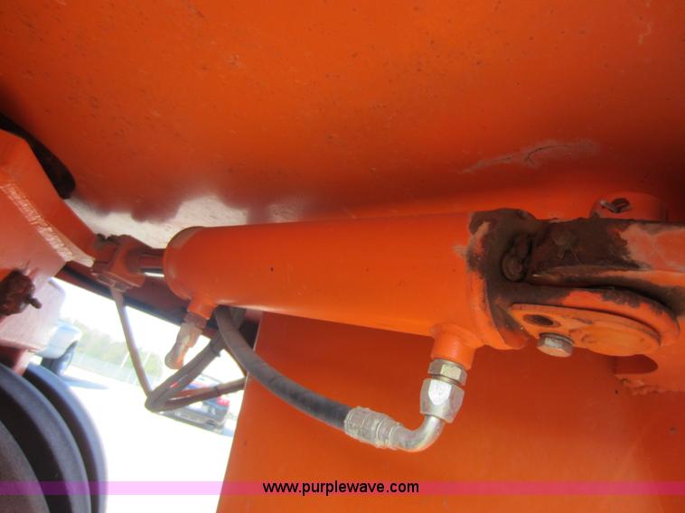 image for item E8053 2001 Hamm GRW6 combination roller