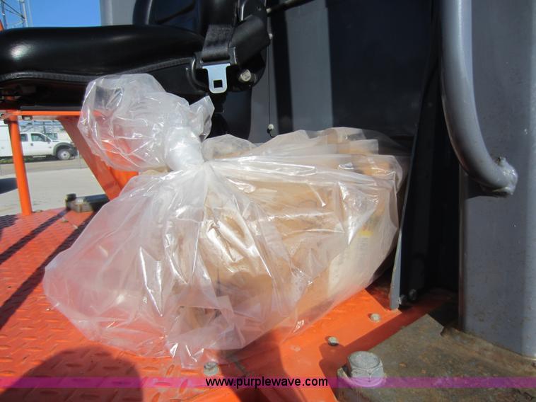 image for item E8053 2001 Hamm GRW6 combination roller