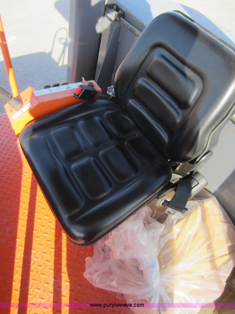 image for item E8053 2001 Hamm GRW6 combination roller