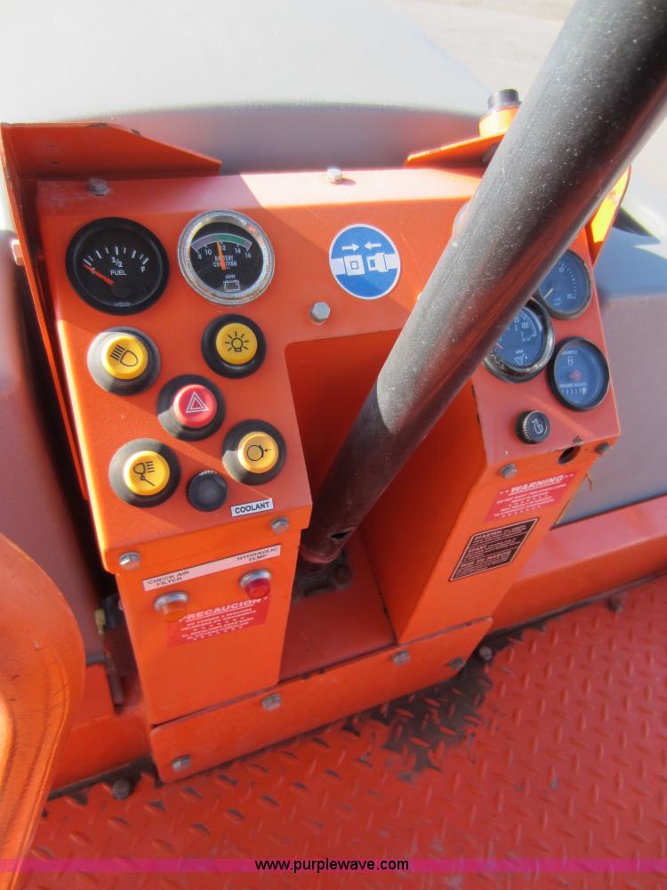 image for item E8053 2001 Hamm GRW6 combination roller