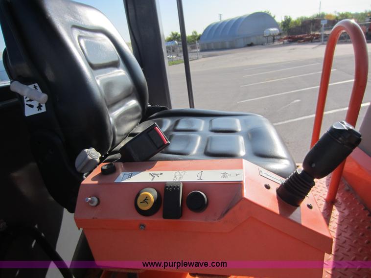 image for item E8053 2001 Hamm GRW6 combination roller