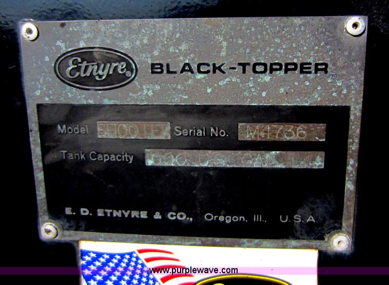 image for item E8054 2002 Freightliner FL60 oil distributor truck