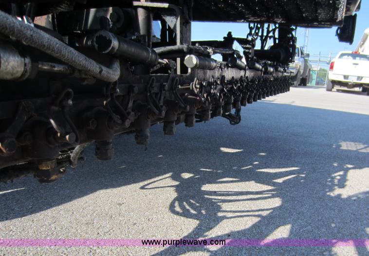 image for item E8054 2002 Freightliner FL60 oil distributor truck