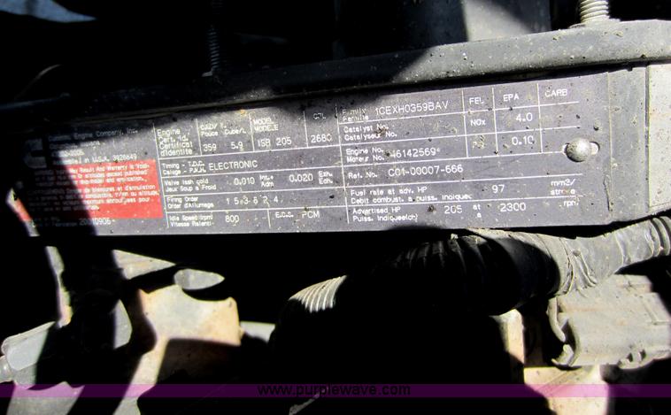 image for item E8054 2002 Freightliner FL60 oil distributor truck