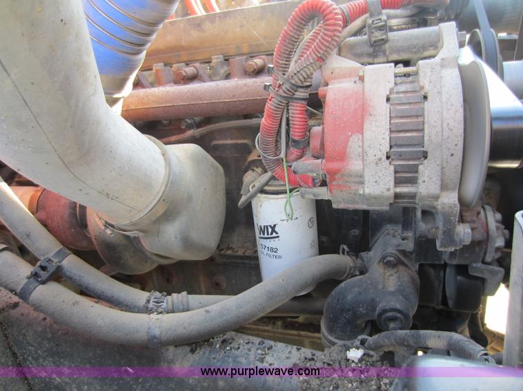 image for item E8054 2002 Freightliner FL60 oil distributor truck