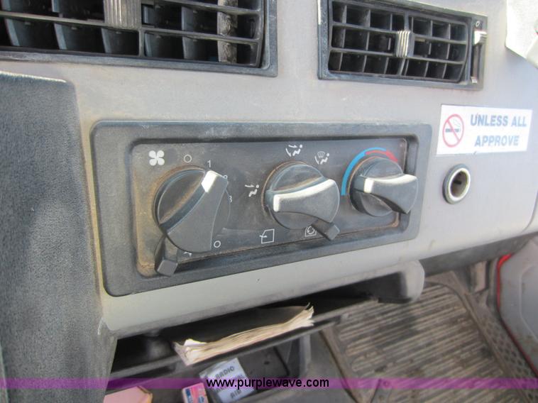 image for item E8054 2002 Freightliner FL60 oil distributor truck