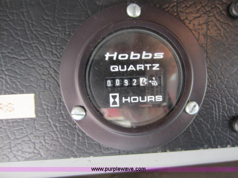 image for item E8054 2002 Freightliner FL60 oil distributor truck