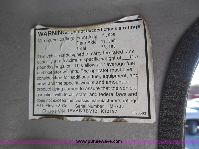 image for item E8054 2002 Freightliner FL60 oil distributor truck