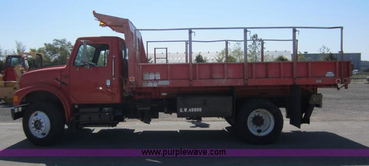 image for item E8060 1993 International 4900 stake bed truck