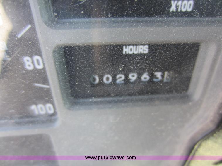 image for item E8060 1993 International 4900 stake bed truck